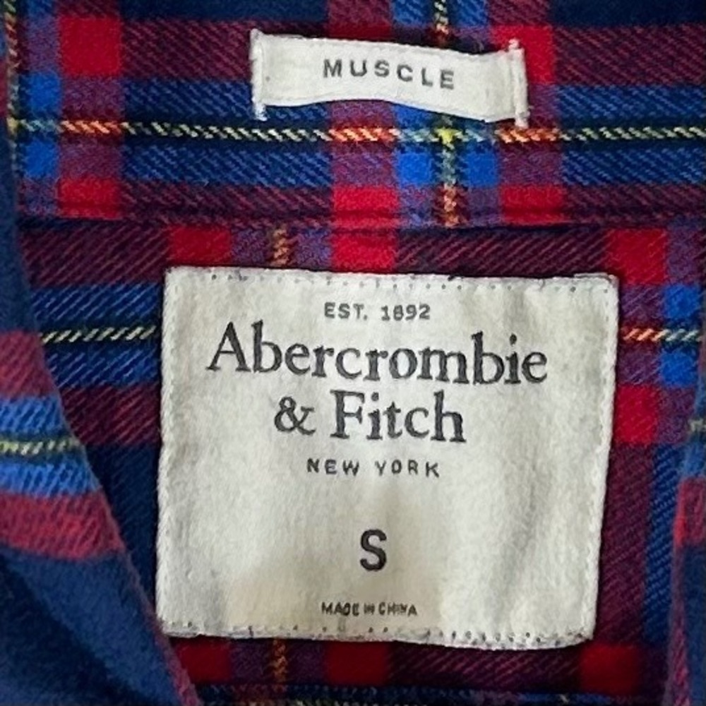 Abercrombie & Fitch Mens S Muscle Fit Flannel Plaid Shirt Navy Red 100% Cotton - Picture 2 of 8